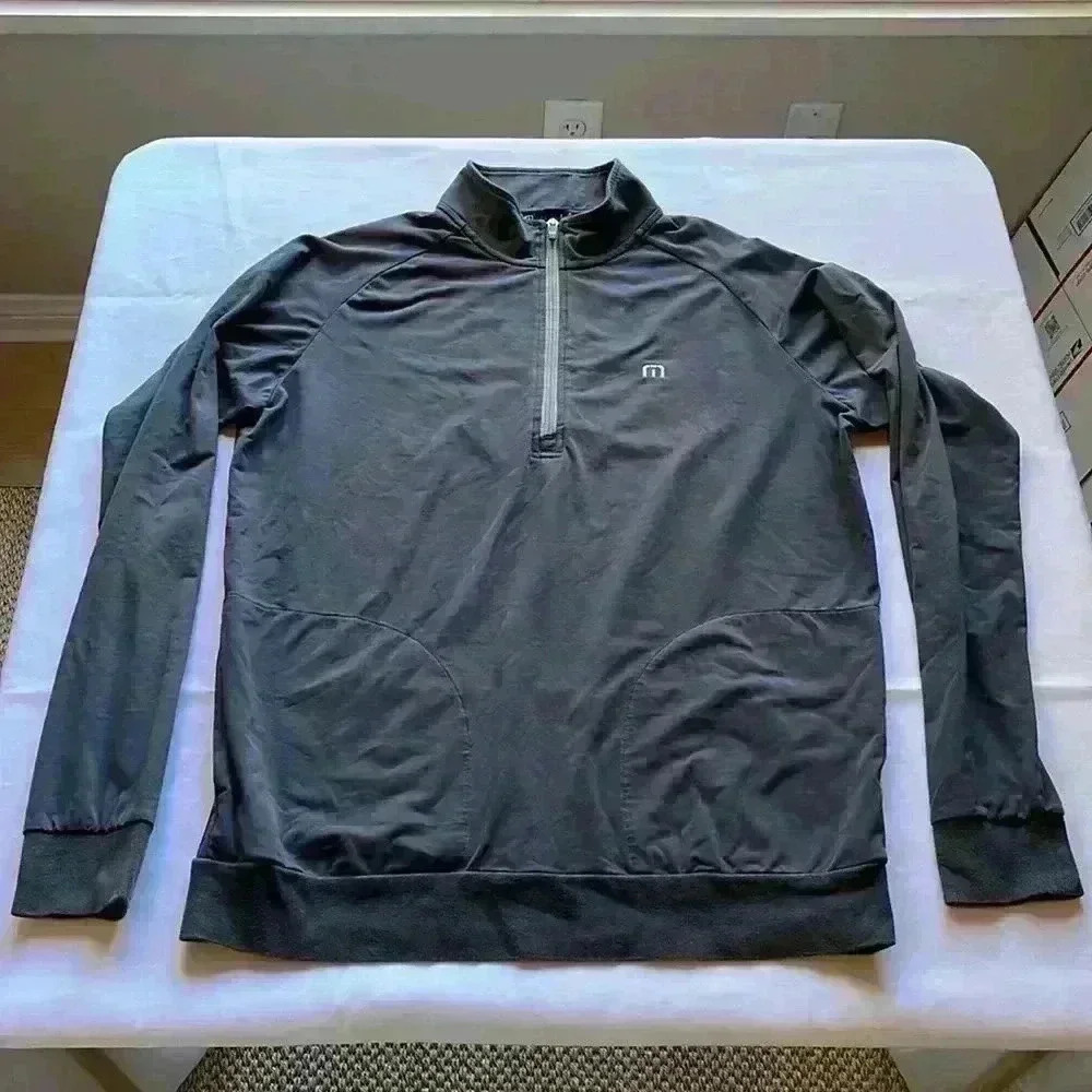 Travis Mathew Sweater Mens M Gray 1/4 Zip Pullover Long Sleeve Golf Pockets